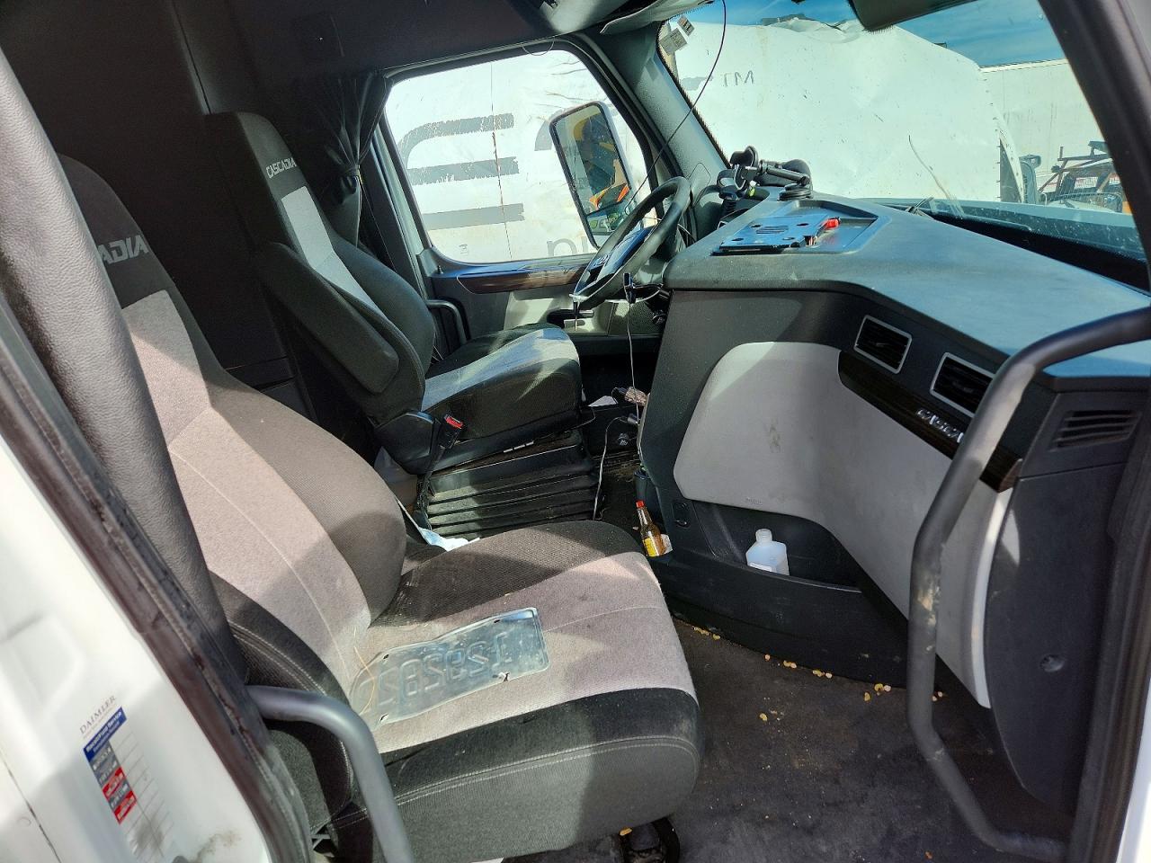 FREIGHTLINER CASCADIA 126 2020 — 6