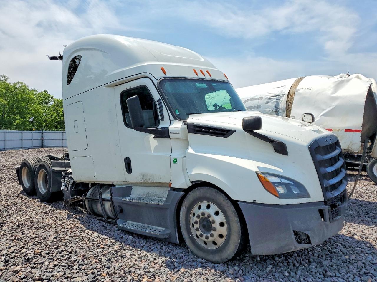 FREIGHTLINER CASCADIA 126 2020 — 2