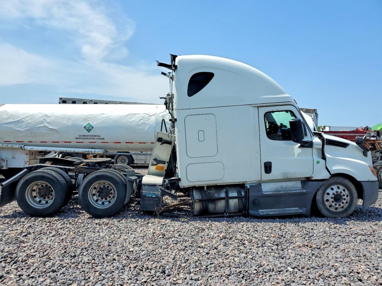 FREIGHTLINER CASCADIA 126 2020 — 10