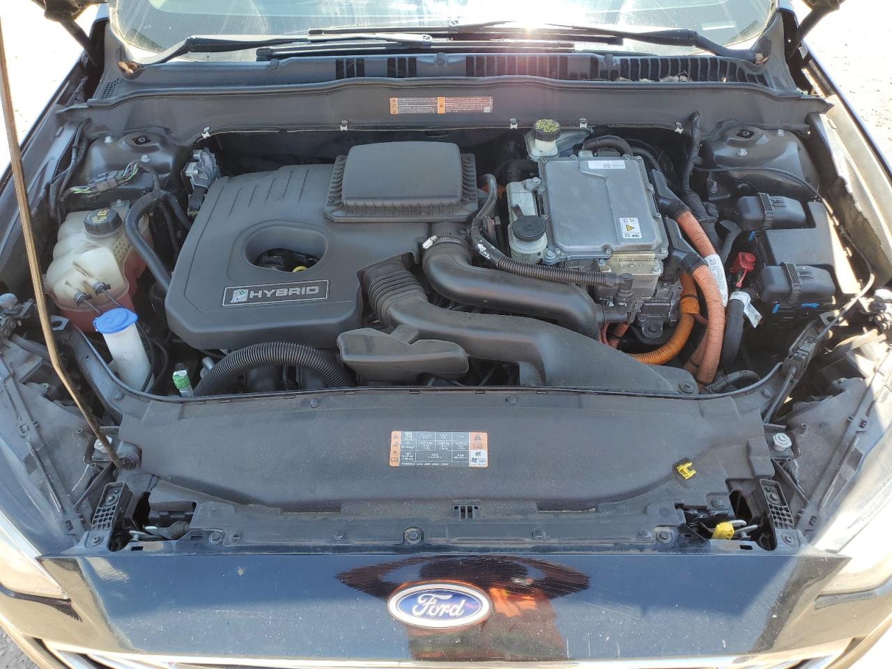 FORD FUSION 2018 — 12