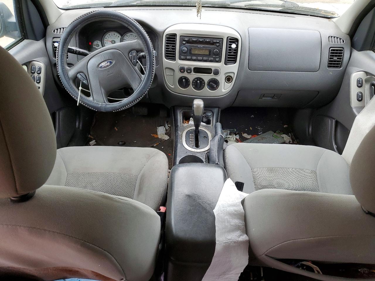 FORD ESCAPE 2005 — 9