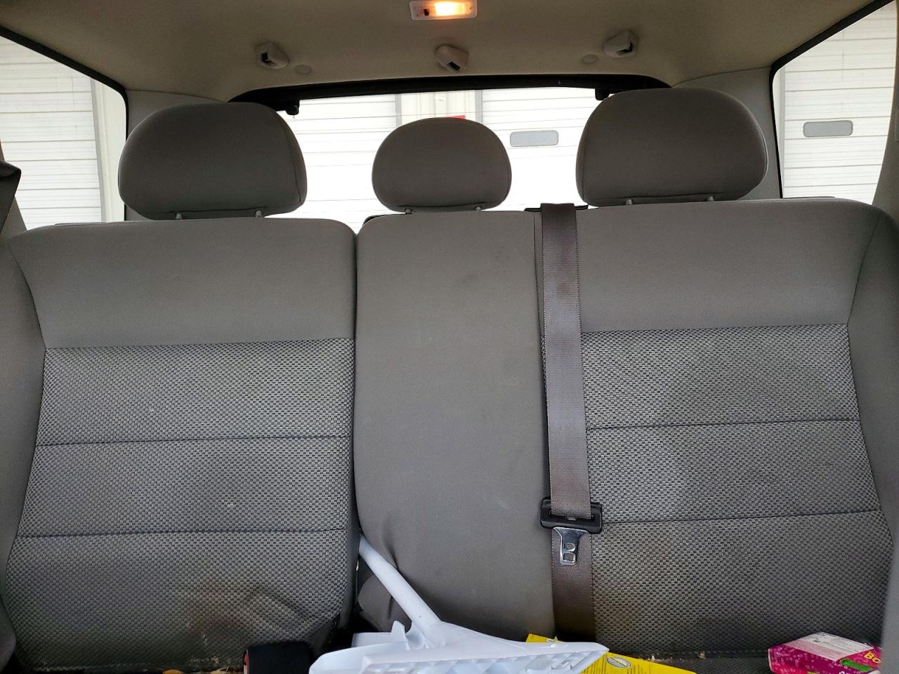 FORD ESCAPE 2005 — 11