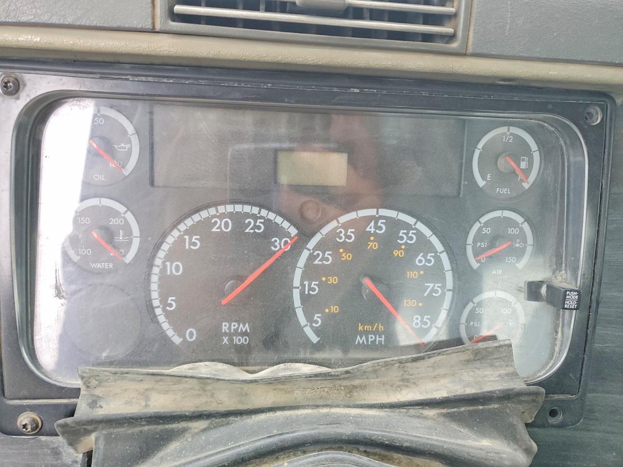 FREIGHTLINER COLUMBIA 2006 — 9
