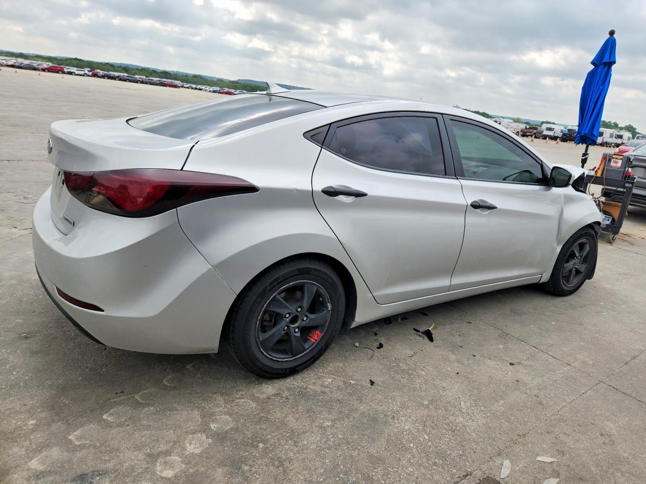 HYUNDAI ELANTRA 2015 — 4