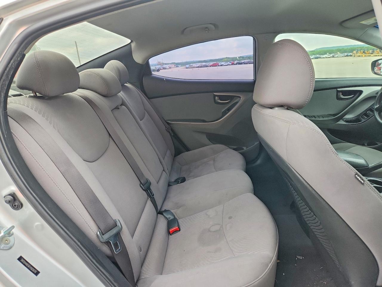 HYUNDAI ELANTRA 2015 — 11