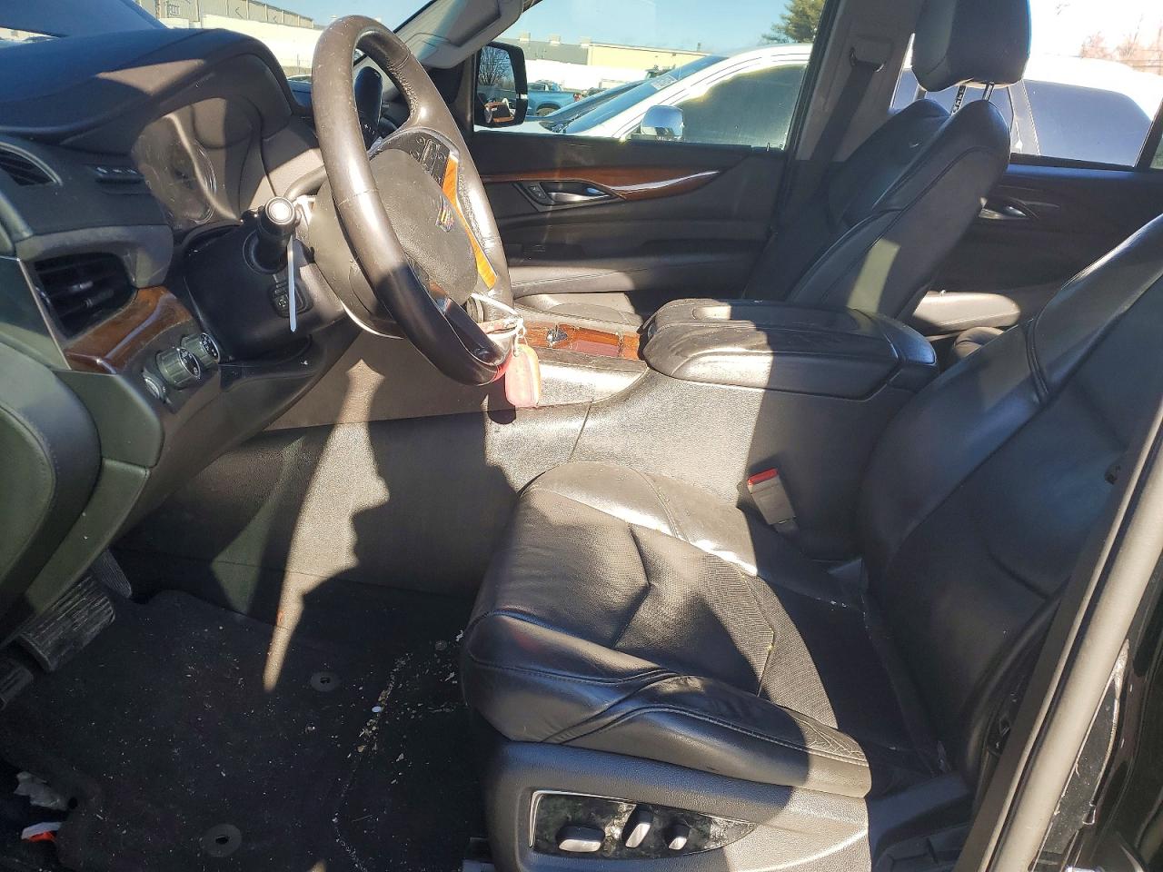 CADILLAC ESCALADE 2016 — 8