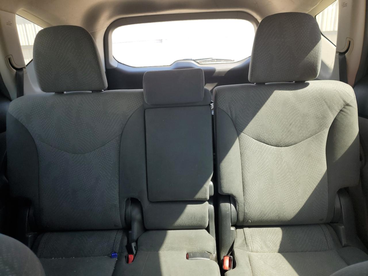 TOYOTA PRIUS V 2013 — 11