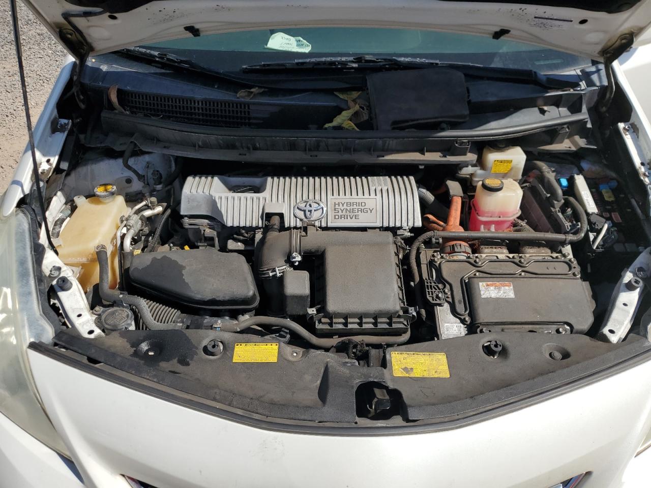 TOYOTA PRIUS V 2013 — 13