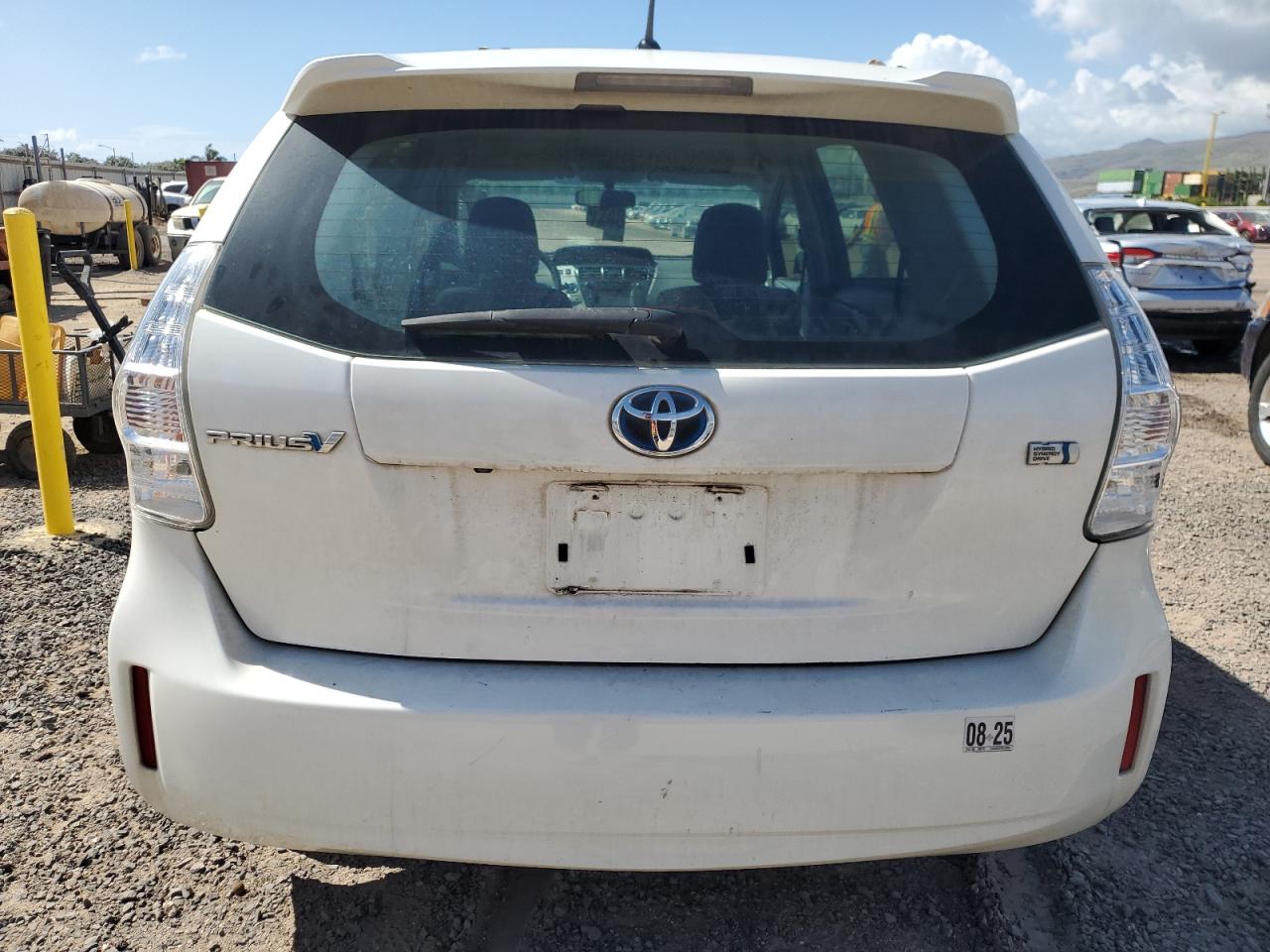 TOYOTA PRIUS V 2013 — 7