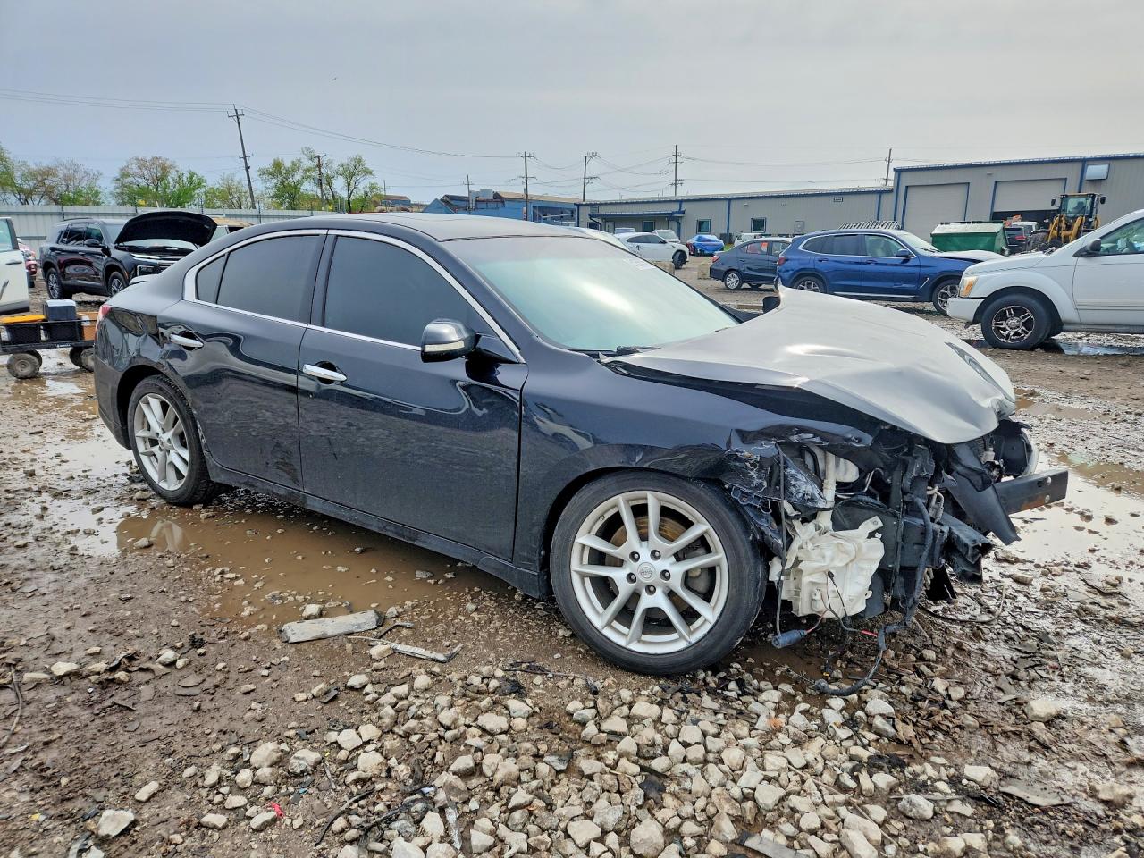 NISSAN MAXIMA 2011 — 5