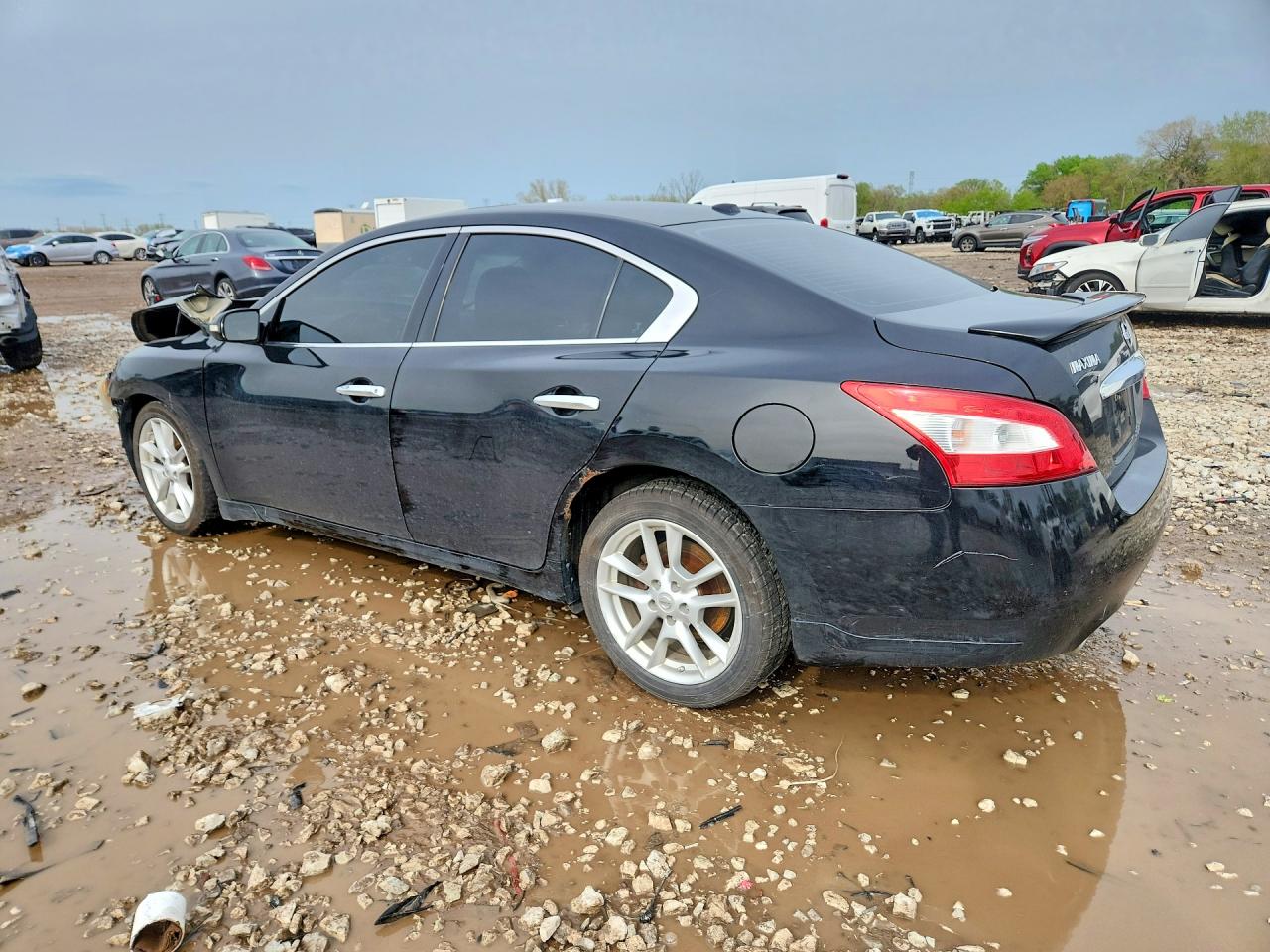 NISSAN MAXIMA 2011 — 3