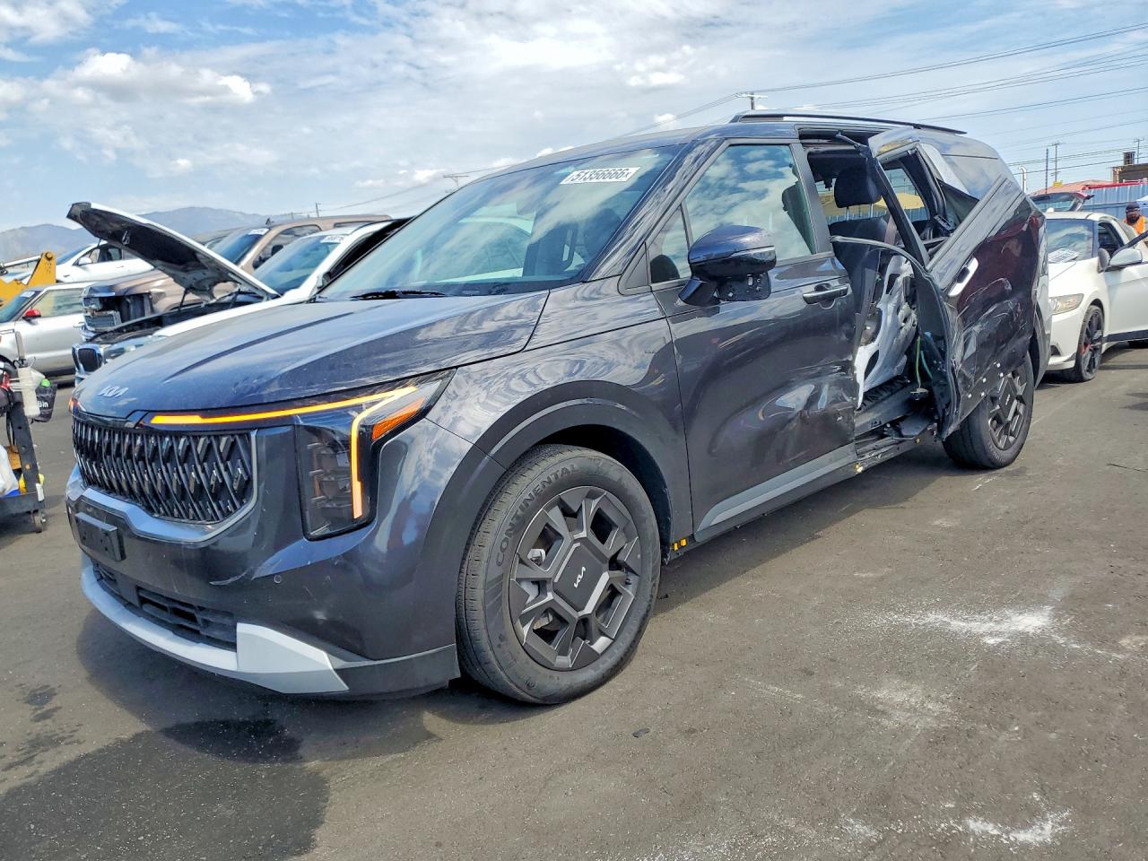KIA CARNIVAL 2025 — 2