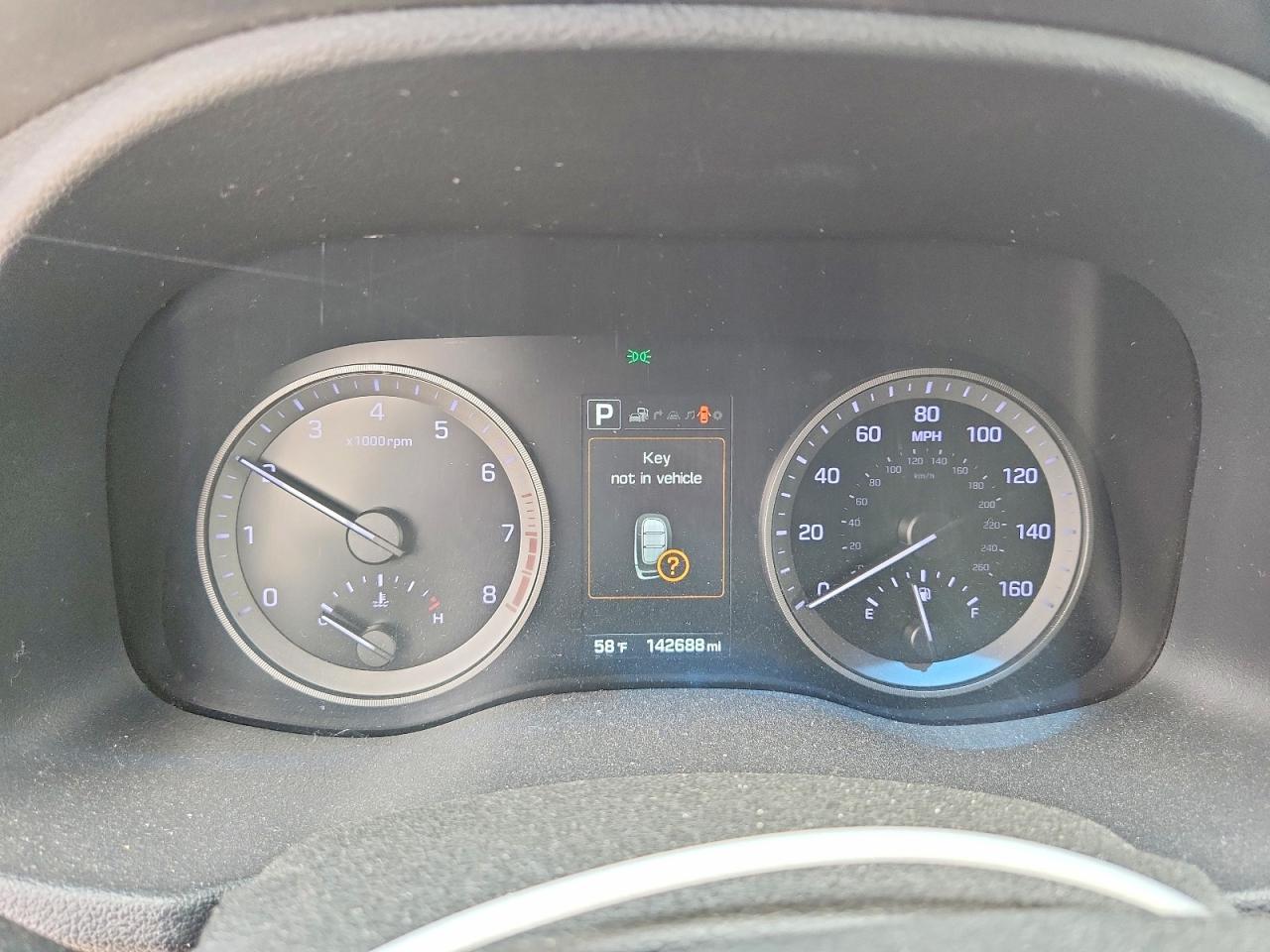 HYUNDAI TUCSON 2018 — 10