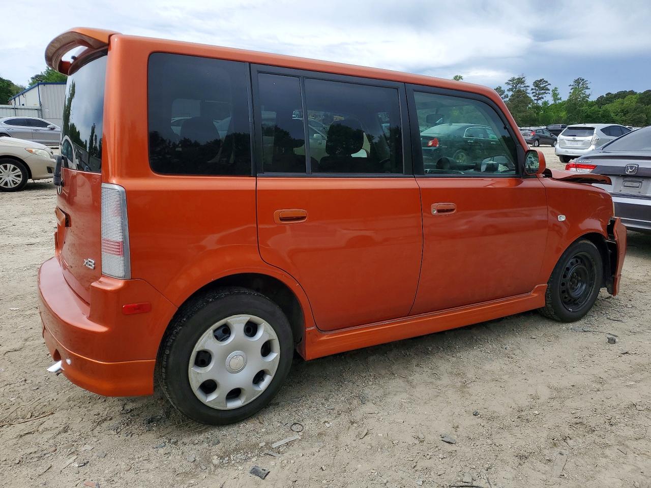 TOYOTA SCION 2004 — 4
