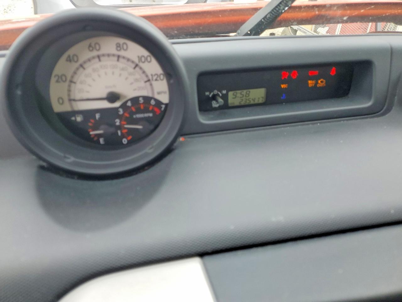 TOYOTA SCION 2004 — 10