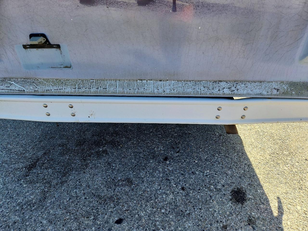 FORD ECONOLINE 2003 — 11