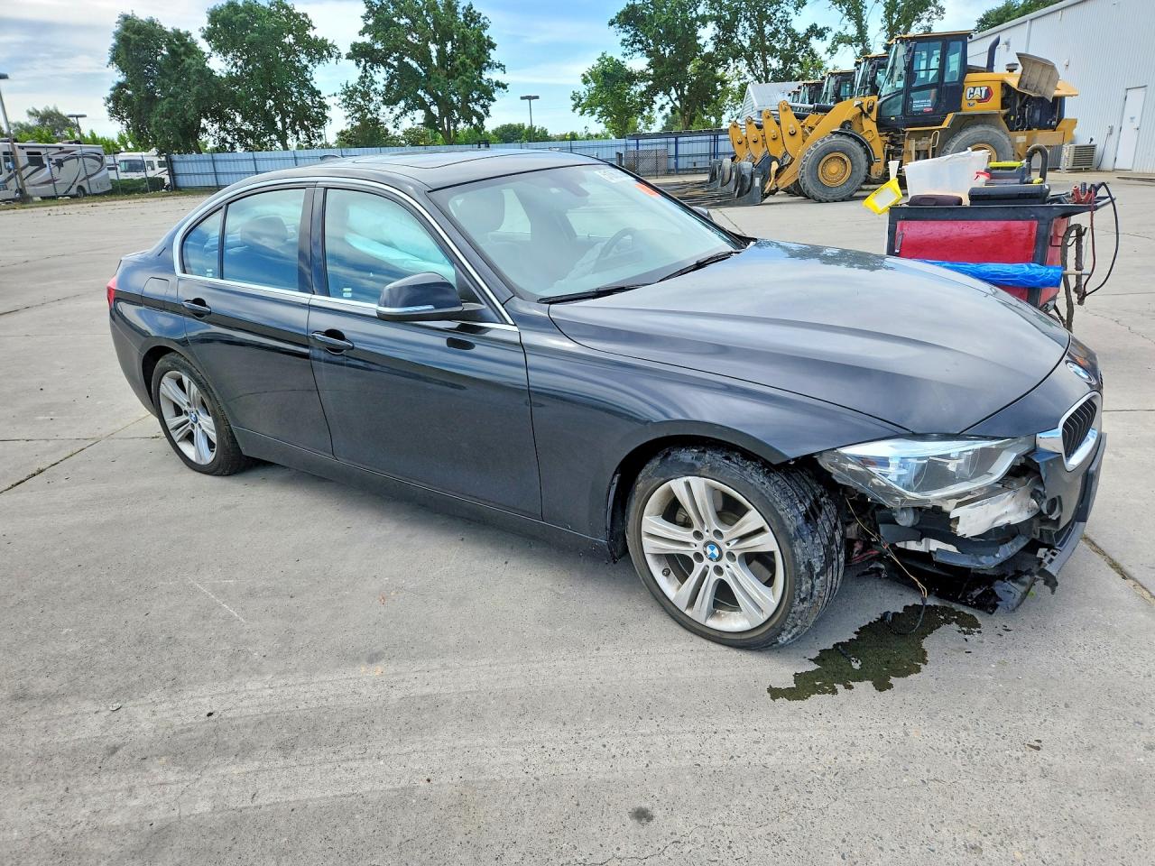 BMW 330 2018 — 5