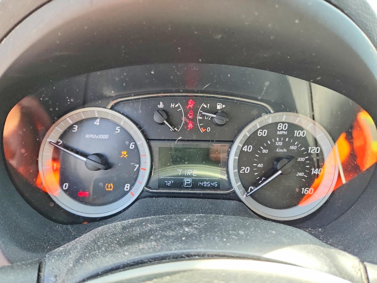 NISSAN SENTRA 2013 — 10