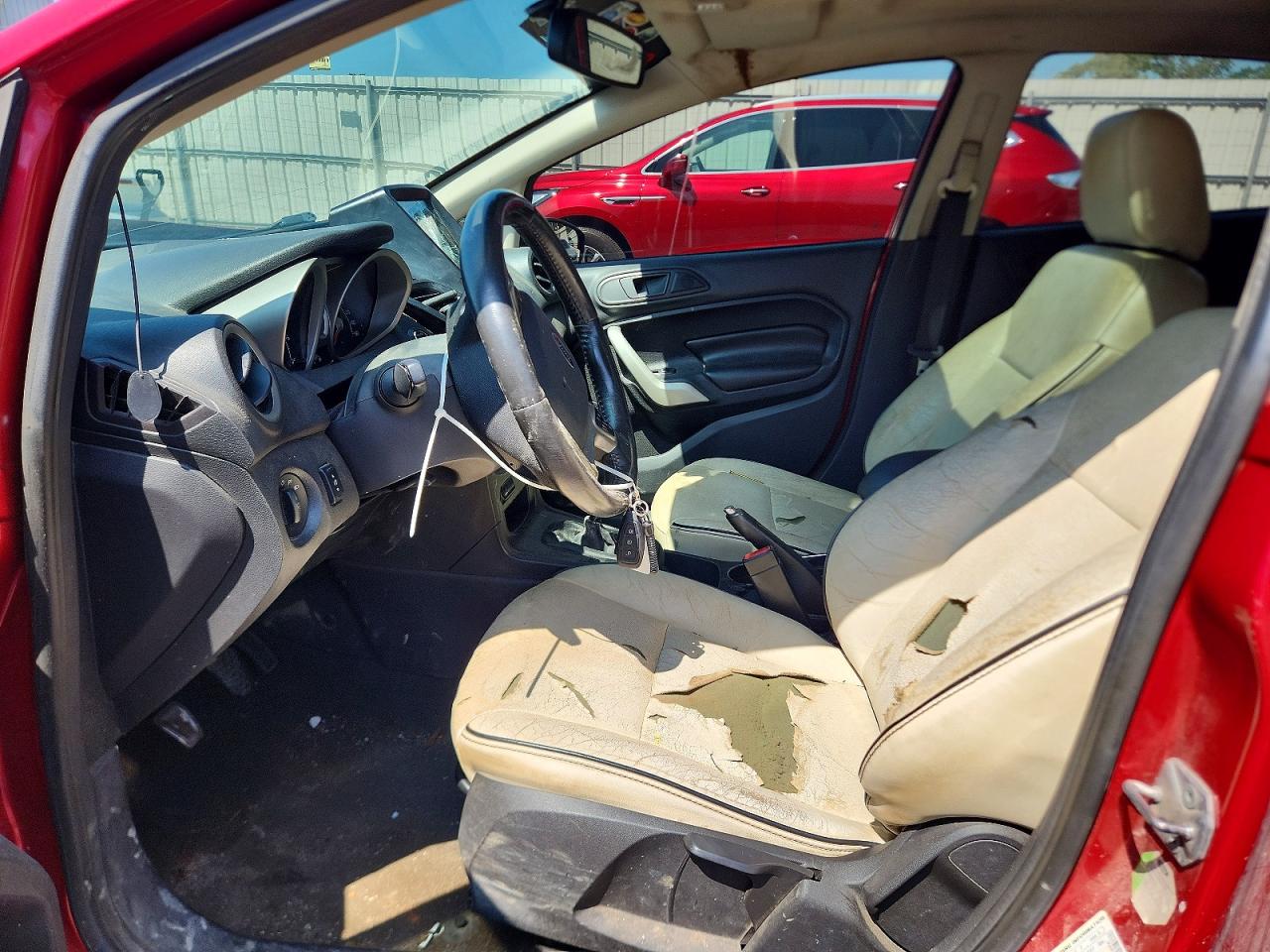 FORD FIESTA 2011 — 8