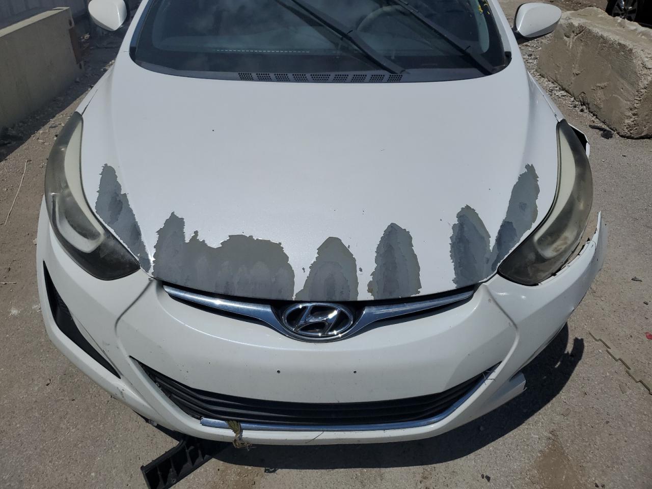 HYUNDAI ELANTRA 2016 — 12