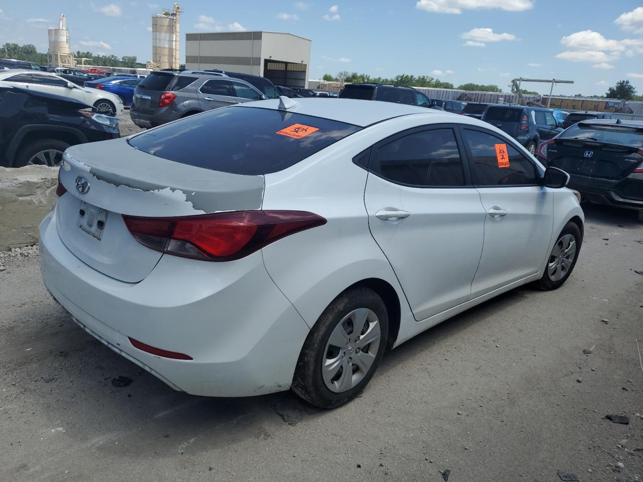 HYUNDAI ELANTRA 2016 — 4