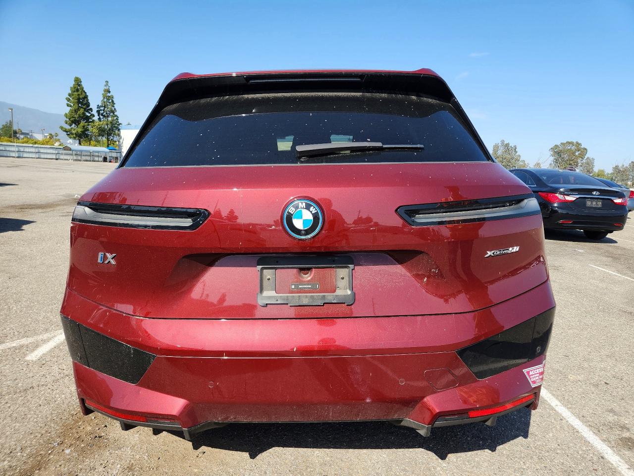 BMW IX 2025 — 7