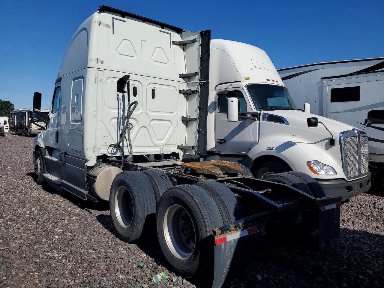 FREIGHTLINER CASCADIA 126 2020 — 10