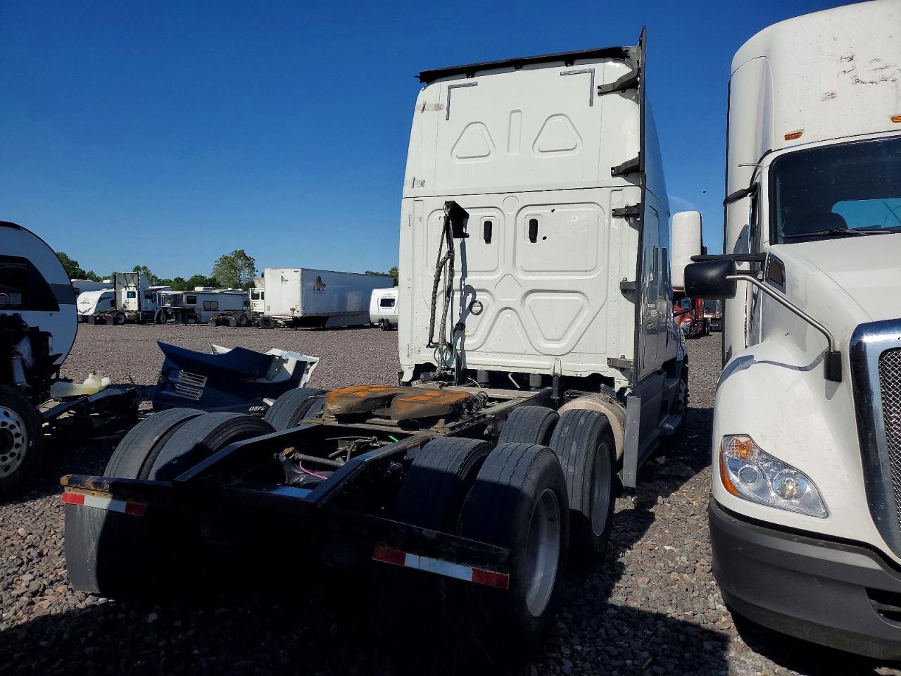 FREIGHTLINER CASCADIA 126 2020 — 5