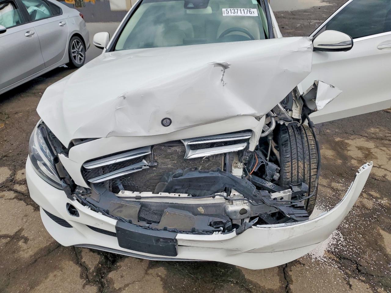 MERCEDES-BENZ C 2017 — 12