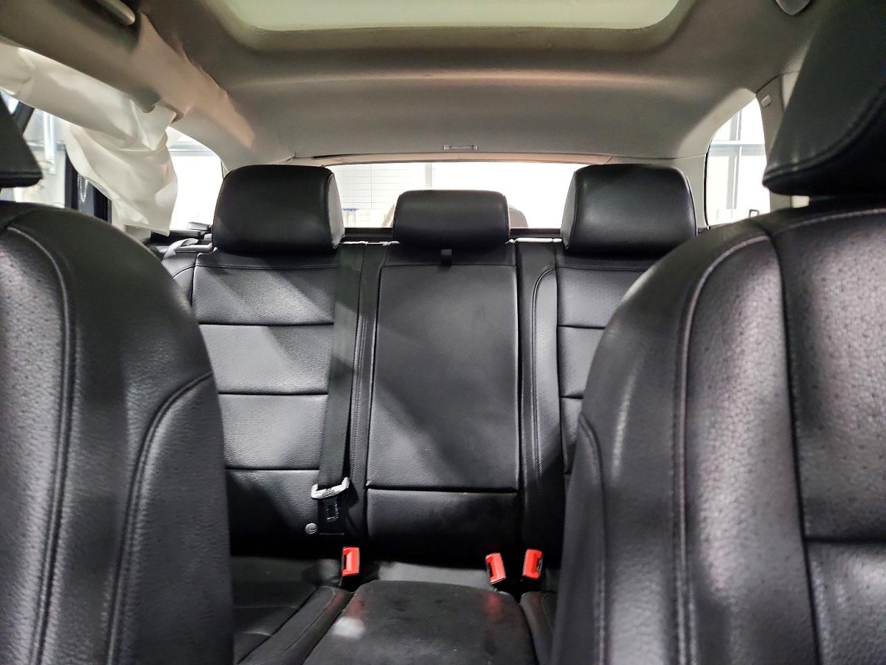 VOLKSWAGEN JETTA 2012 — 11