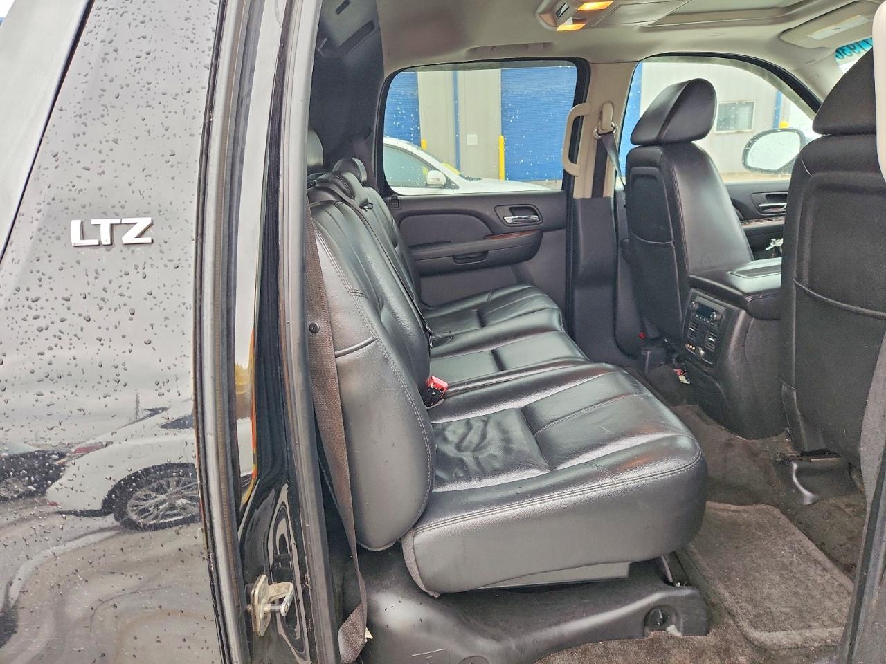 CHEVROLET AVALANCHE 2008 — 11