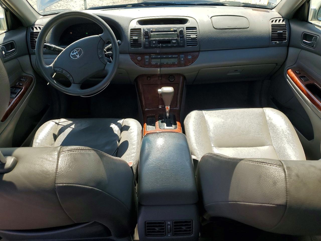 TOYOTA CAMRY 2005 — 9
