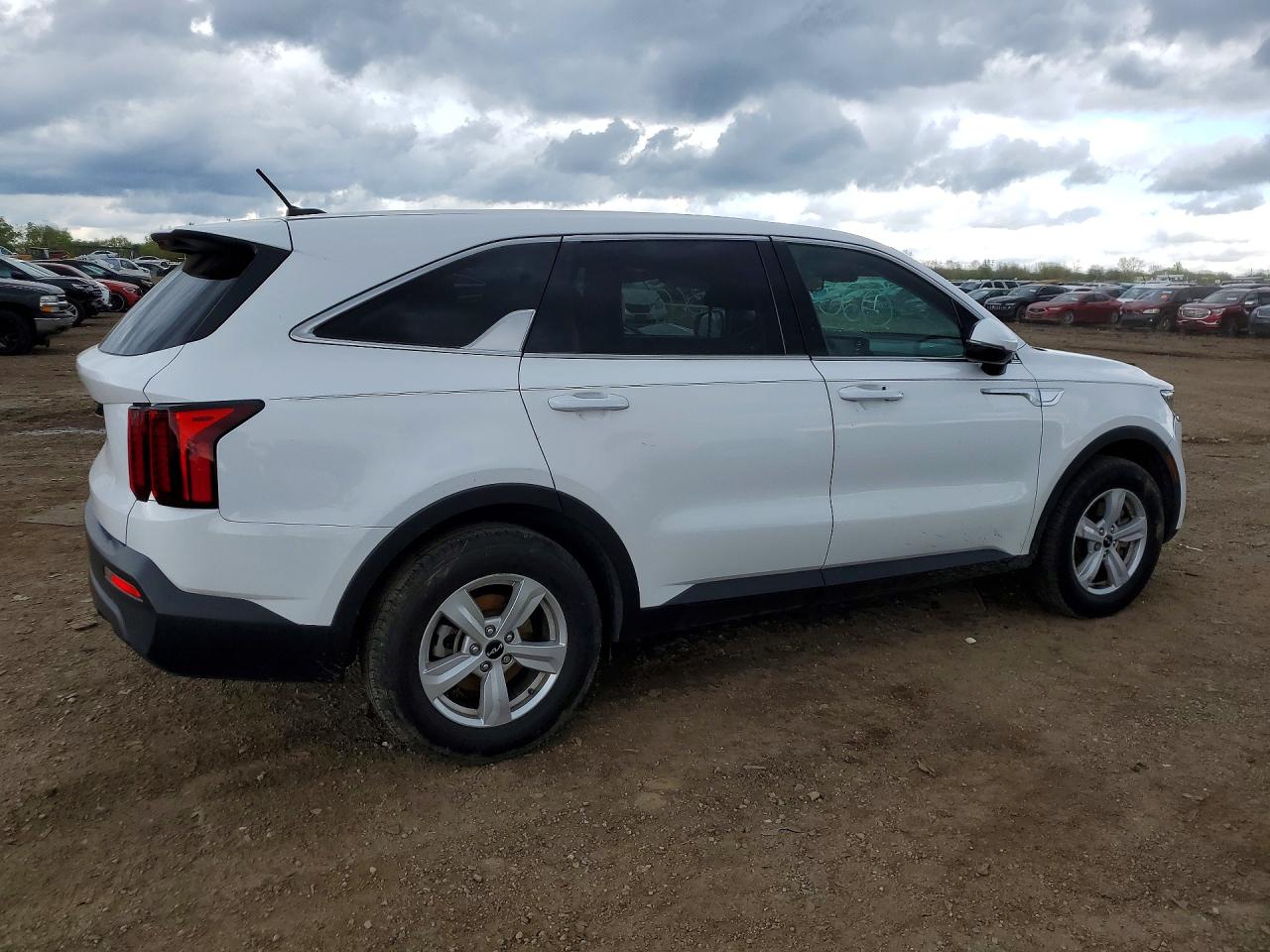 KIA SORENTO 2023 — 4