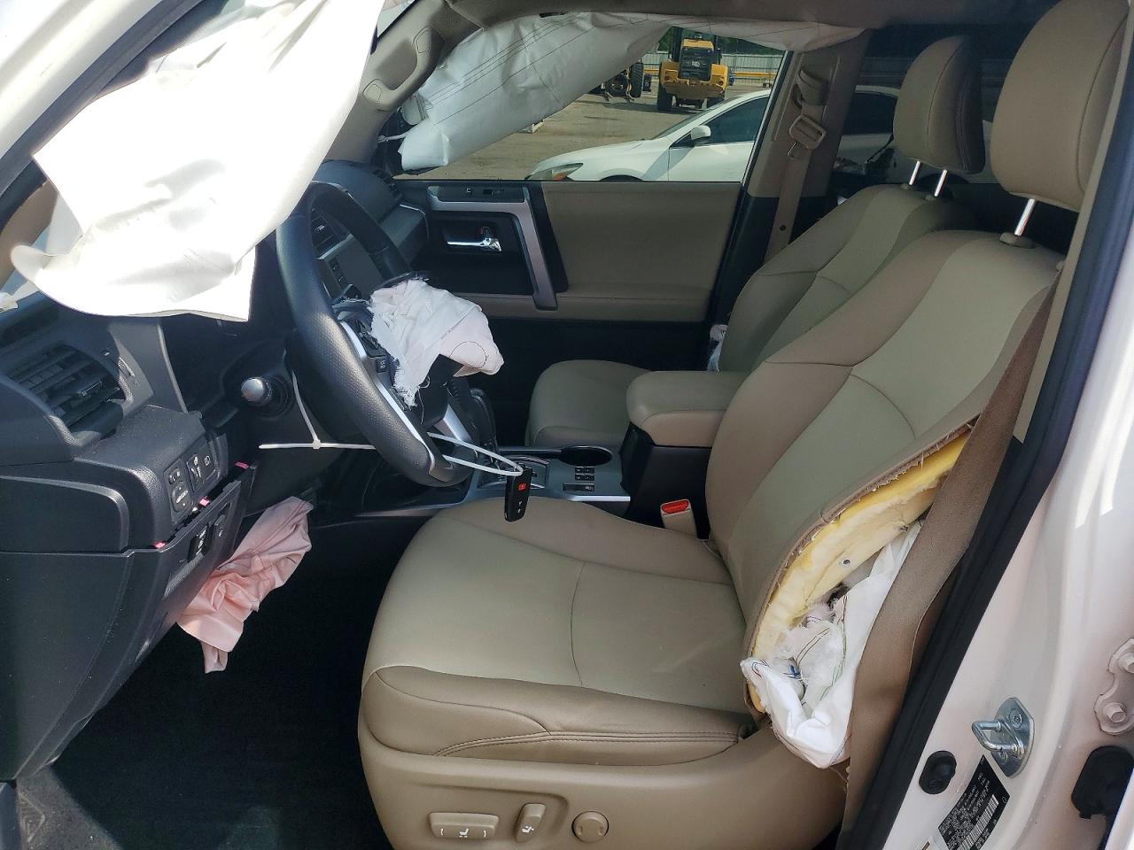 TOYOTA 4RUNNER 2022 — 8