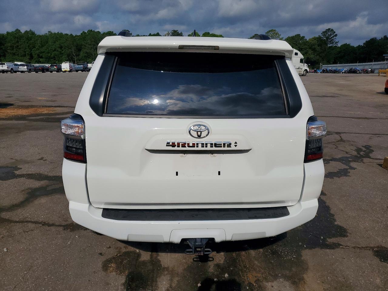TOYOTA 4RUNNER 2022 — 7