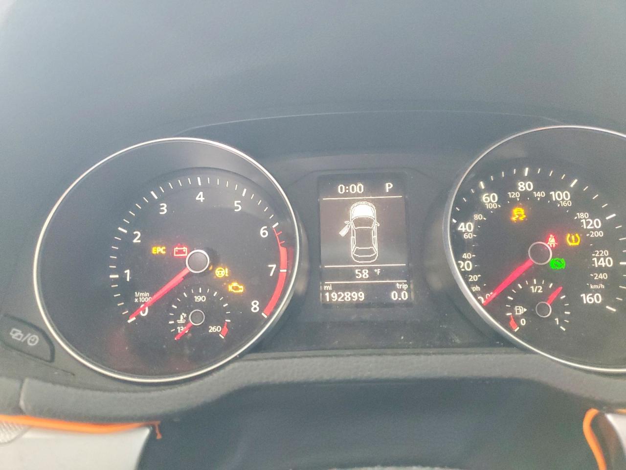 VOLKSWAGEN PASSAT 2016 — 10