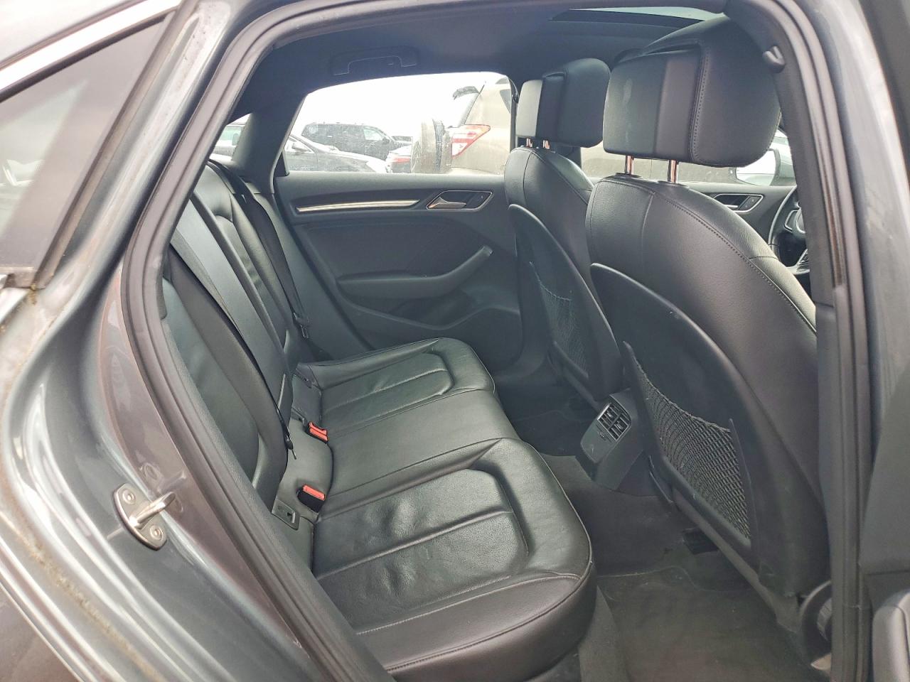 AUDI A3 2015 — 11
