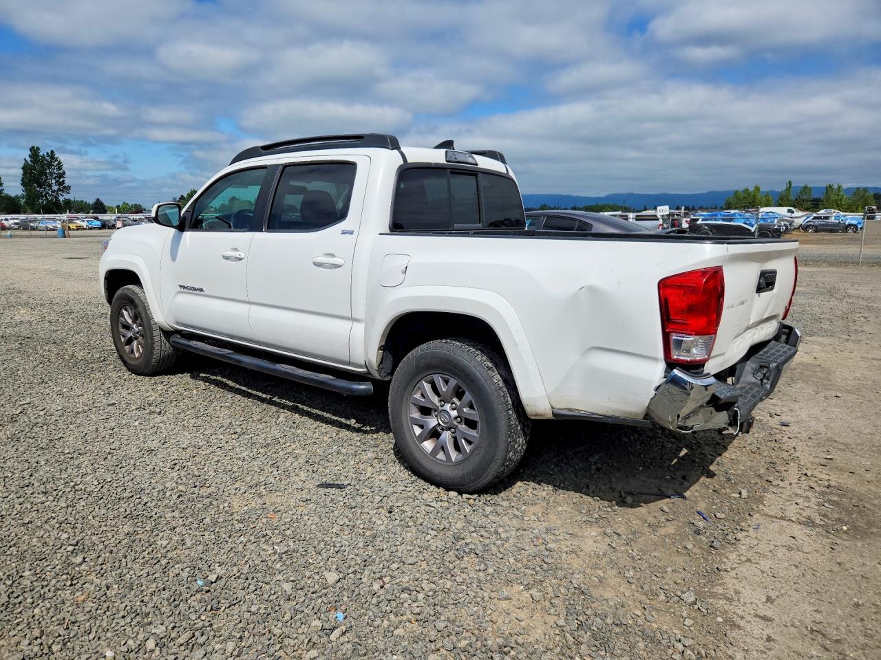 TOYOTA TACOMA 2016 — 3