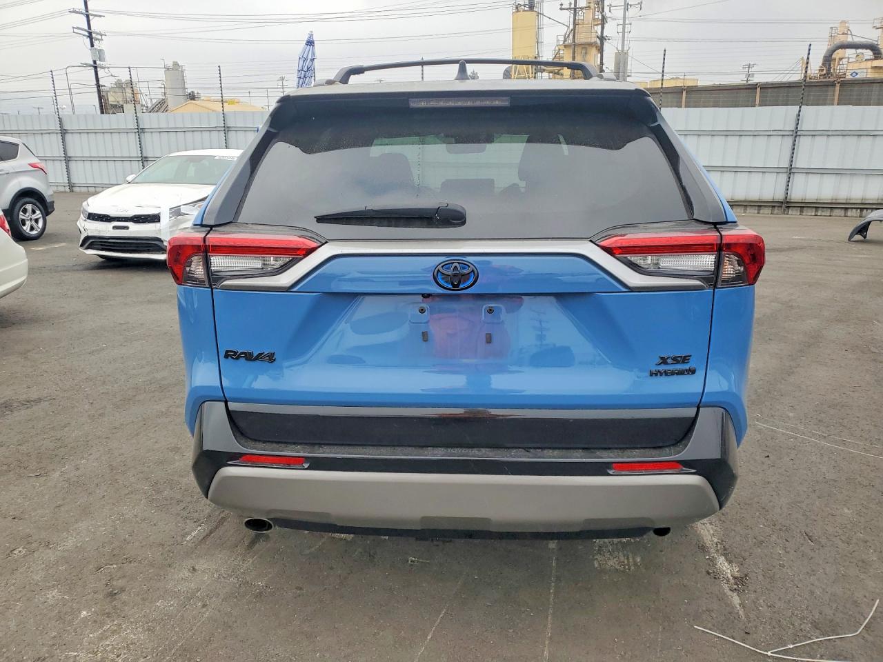 TOYOTA RAV4 2023 — 7