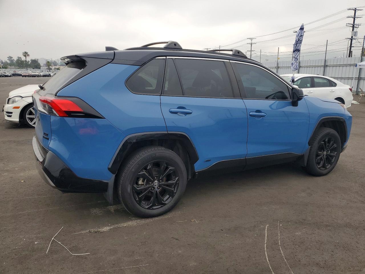 TOYOTA RAV4 2023 — 4