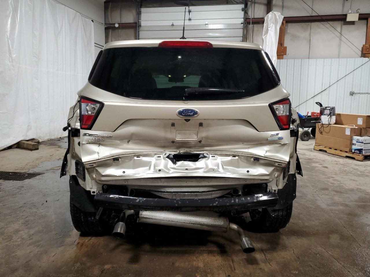 FORD ESCAPE 2017 — 7