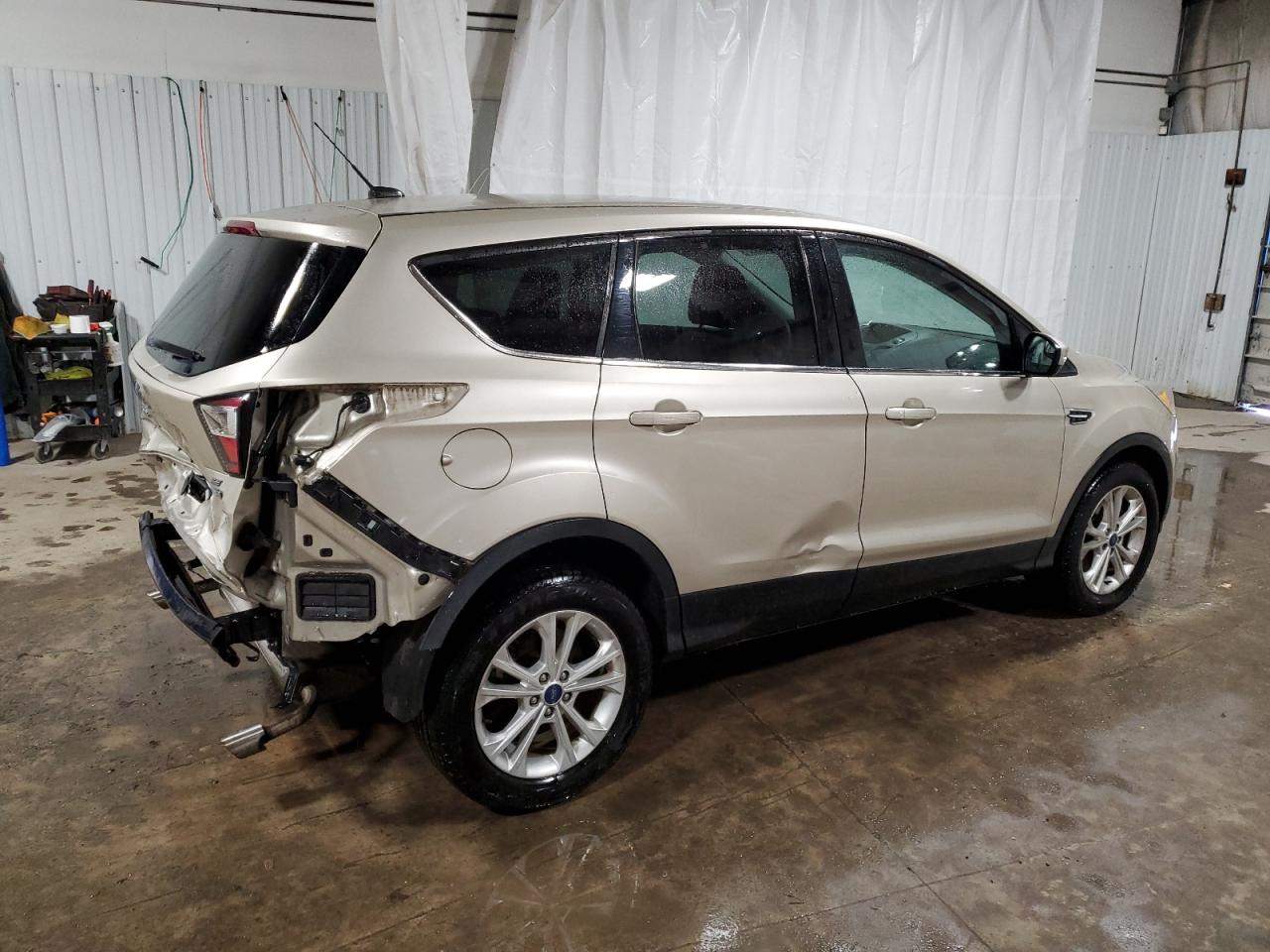 FORD ESCAPE 2017 — 4