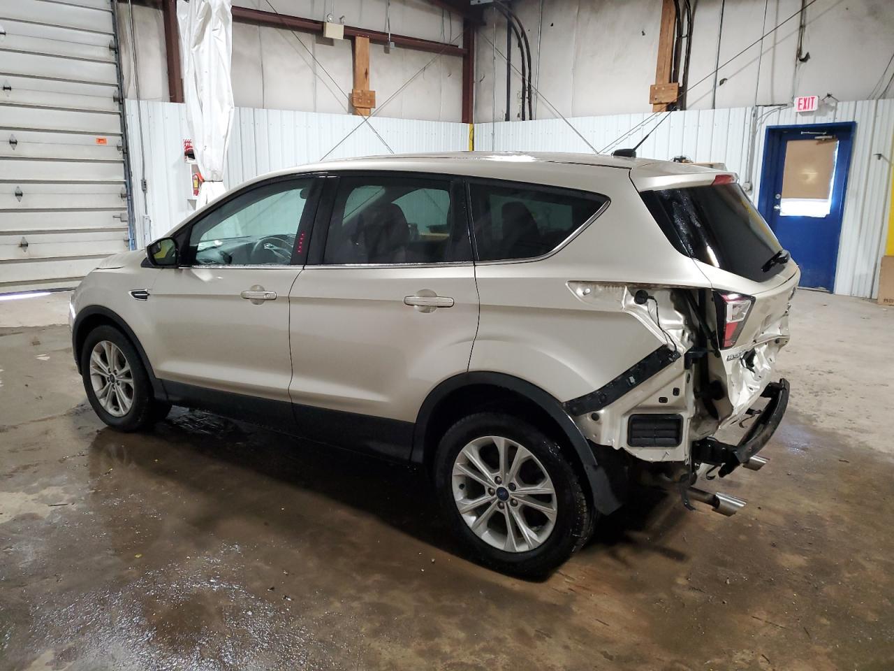 FORD ESCAPE 2017 — 3