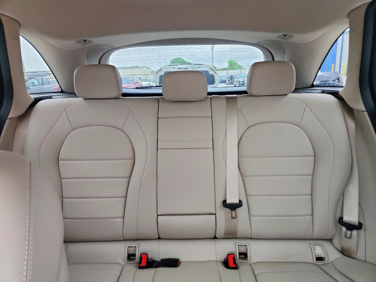 MERCEDES-BENZ GLC 2019 — 11