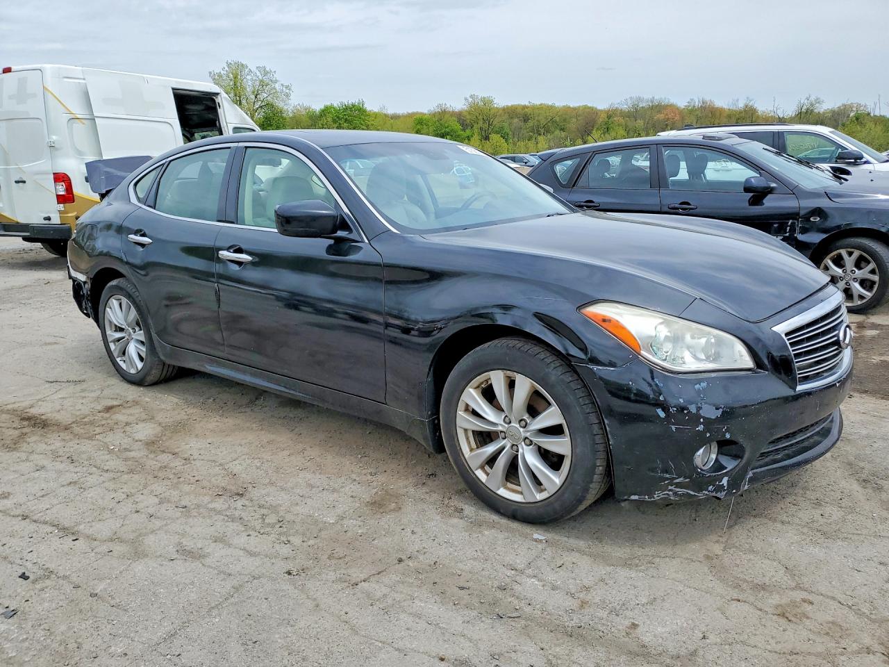2011 INFINITI M37 X