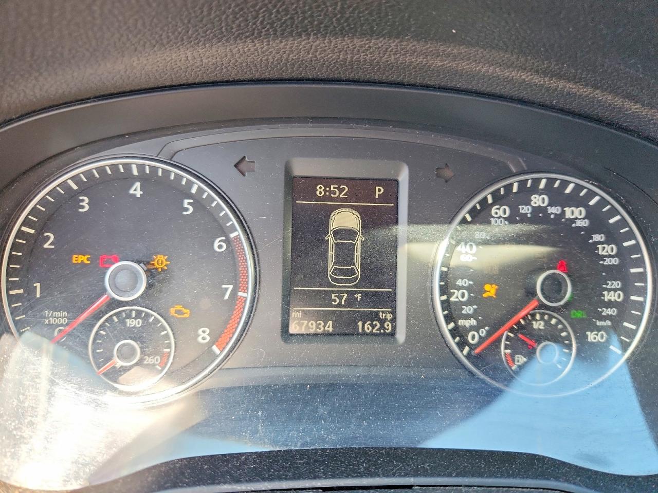 VOLKSWAGEN PASSAT 2015 — 10