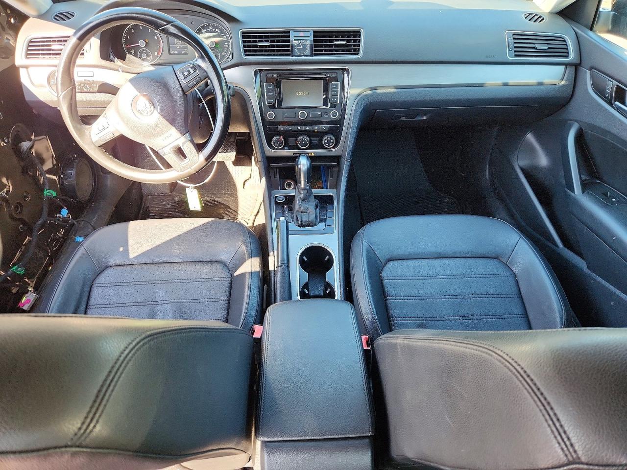 VOLKSWAGEN PASSAT 2015 — 9
