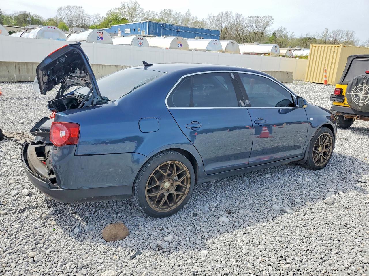 VOLKSWAGEN JETTA 2006 — 4