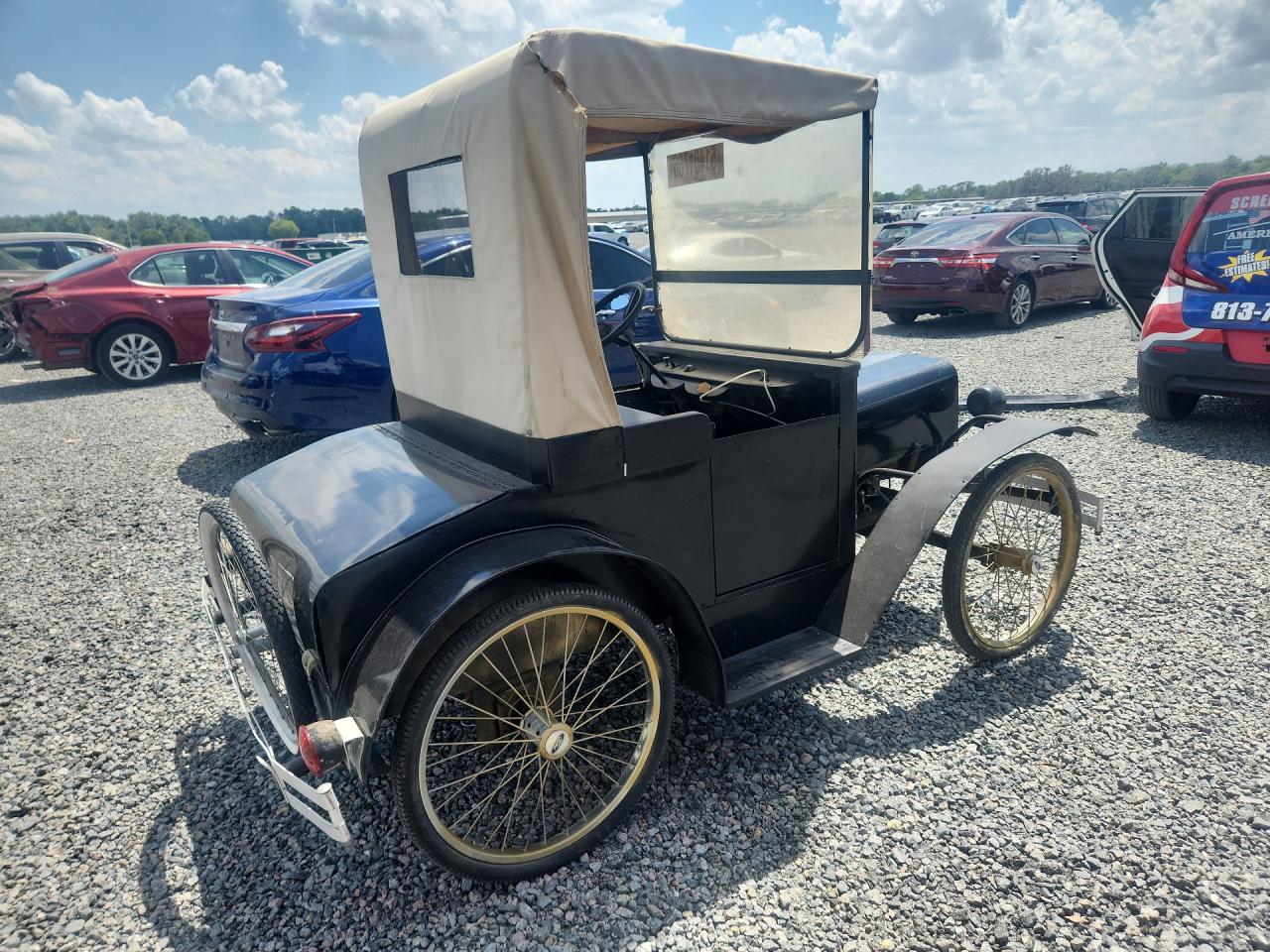 FORD MODEL T FORD 1921 — 4
