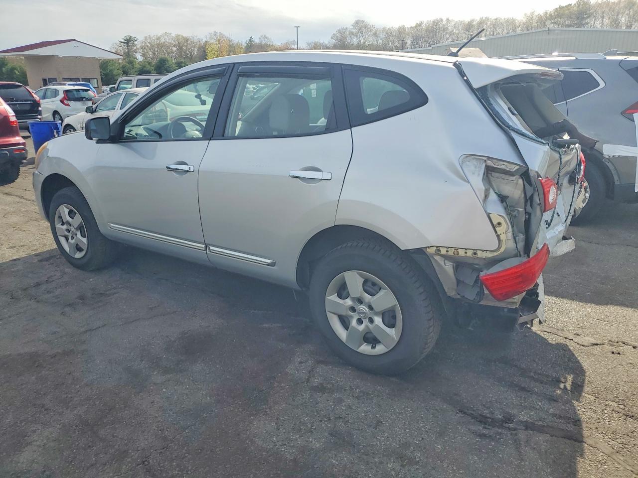 NISSAN ROGUE 2011 — 3